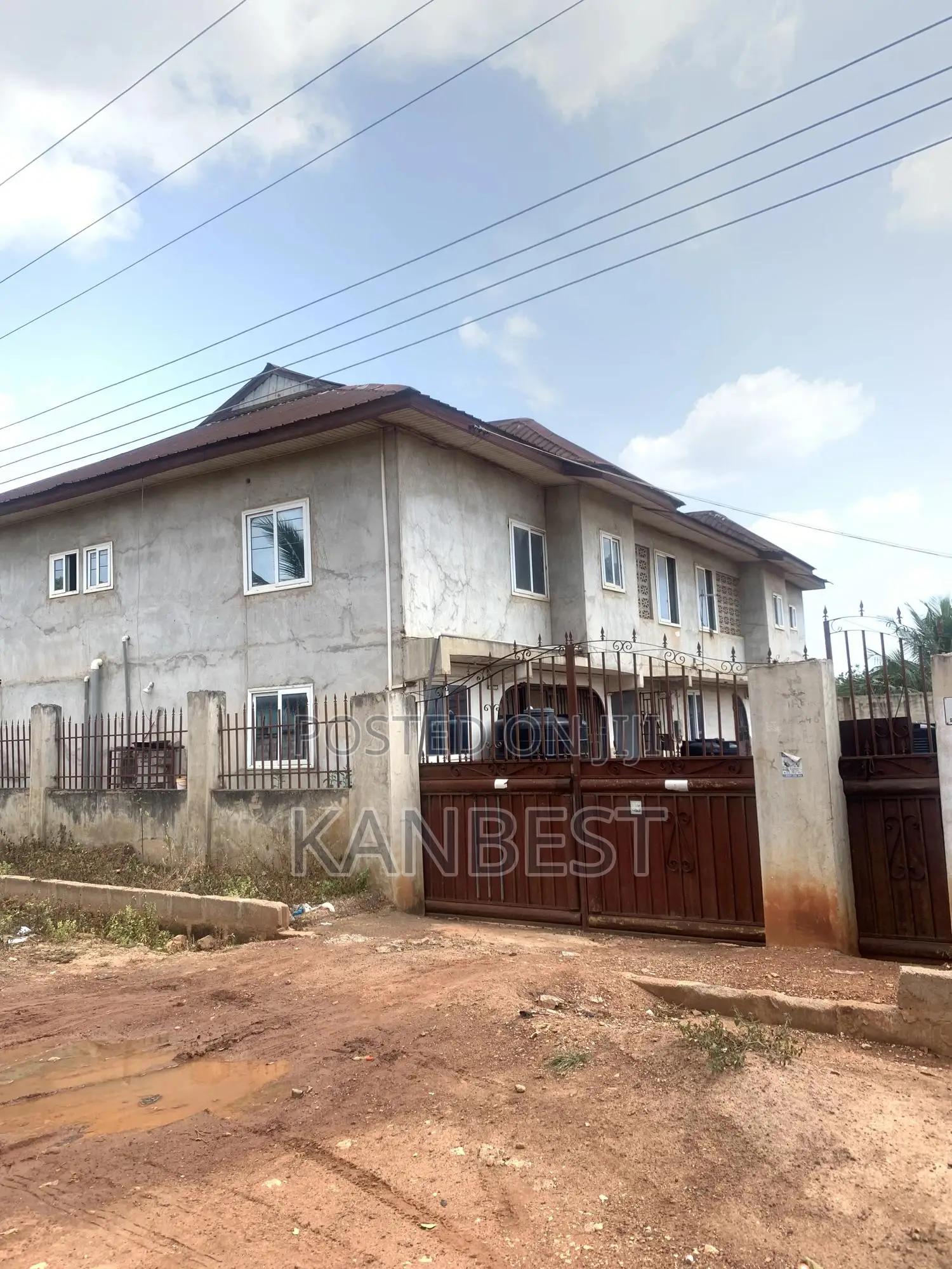 12bdrm Apartment in Barrier for sale