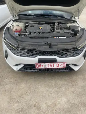 Kia K5 LX 2022 White