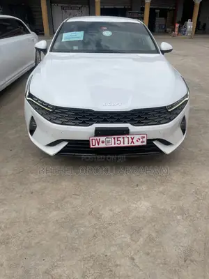 Kia K5 LX 2022 White