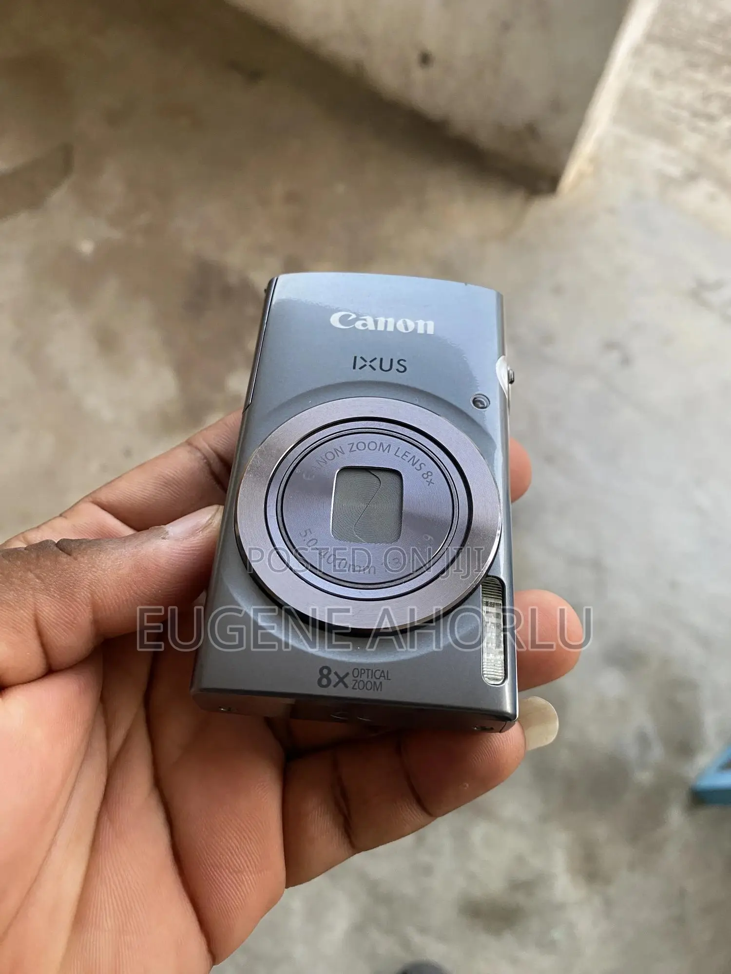 Canon Ixus