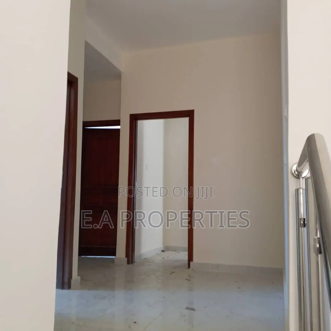 3bdrm House in E A Properties, Manet Court for sale
