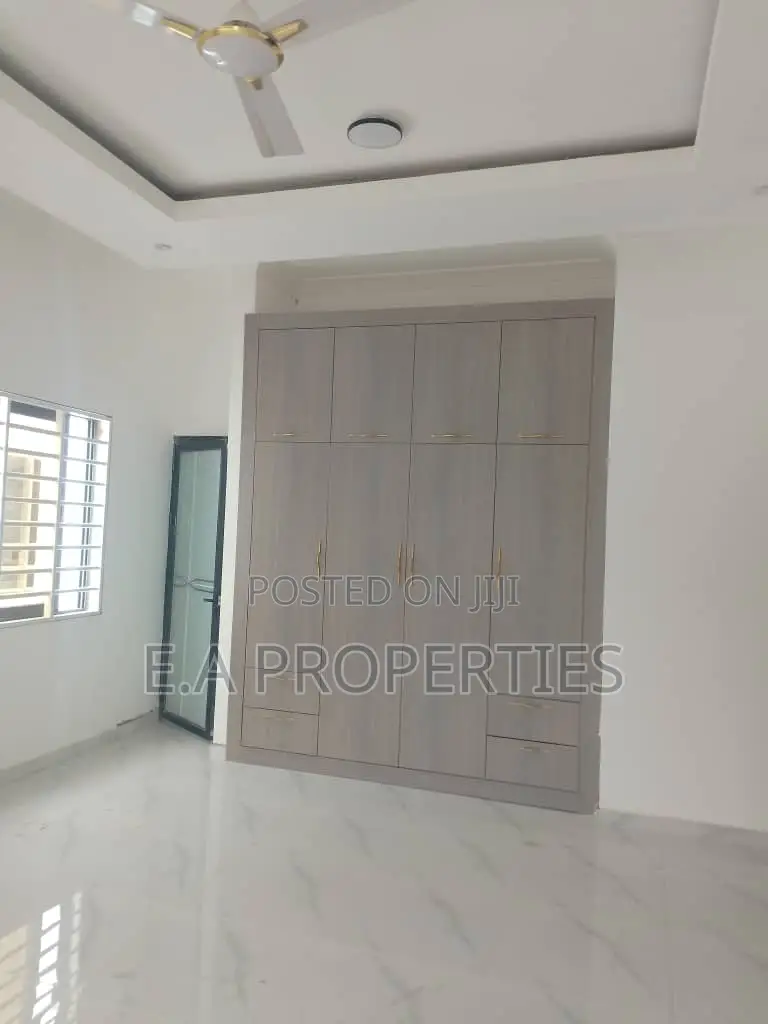 3bdrm House in E A Properties, Coca Cola for sale
