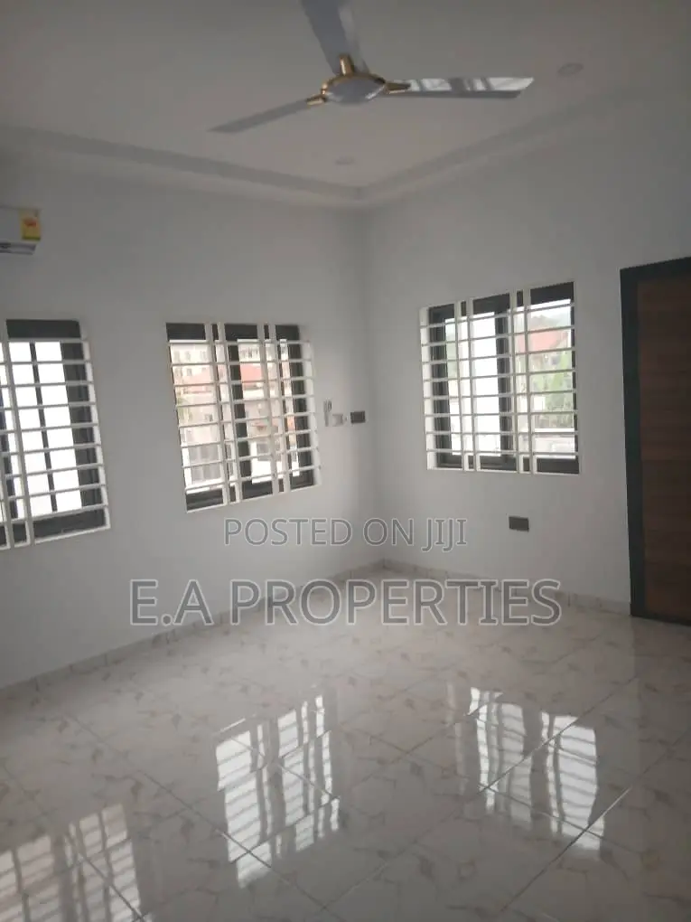 3bdrm House in E A Properties, Ghana Flag for sale