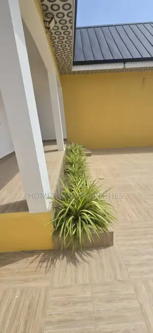 3bdrm House in Hometrust Properties, Manhean for sale
