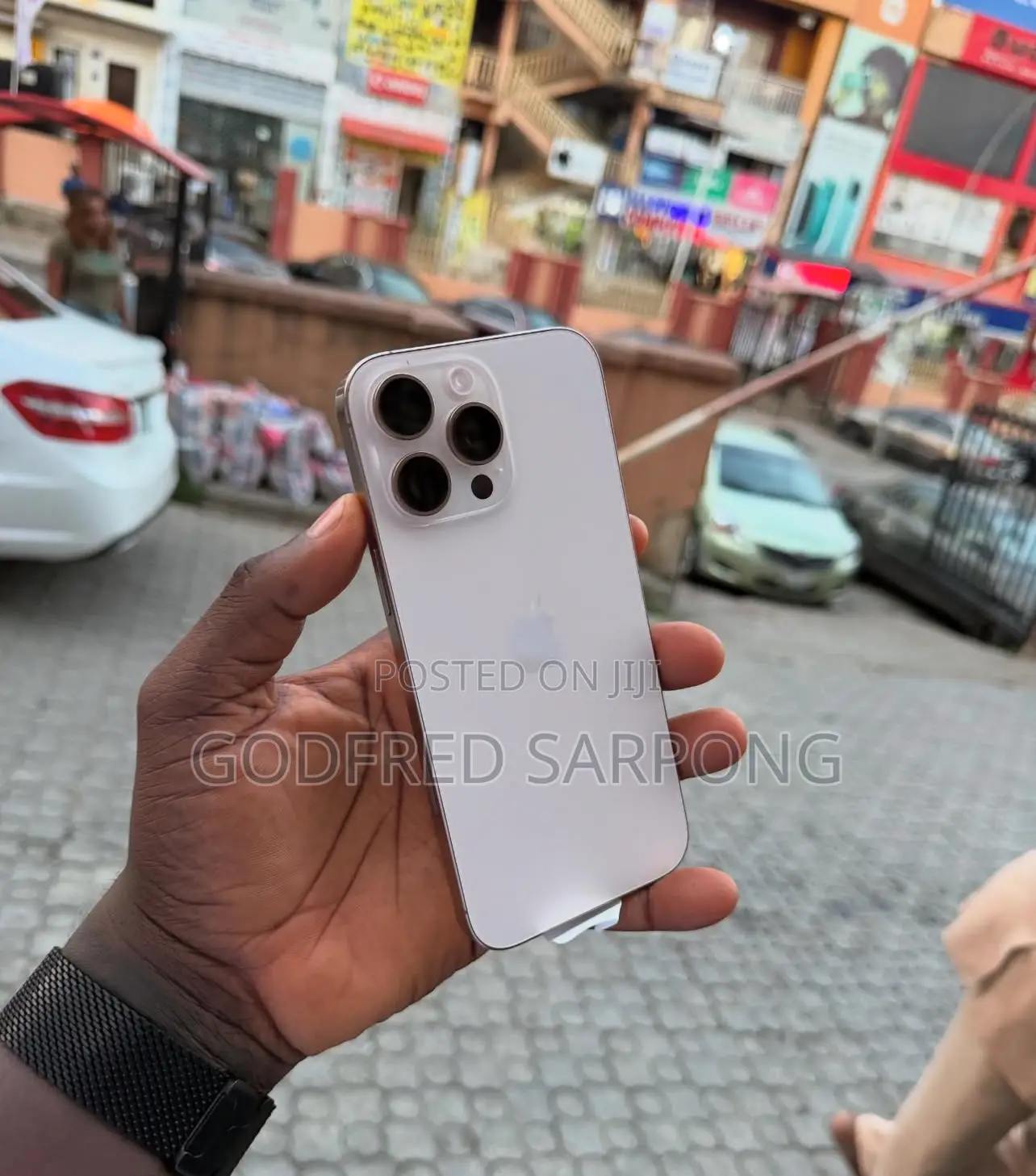 New Apple iPhone 16 Pro Max 256 GB Gold