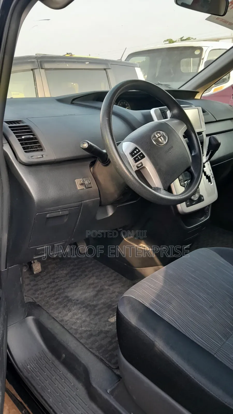 Toyota Voxy 2011 Black