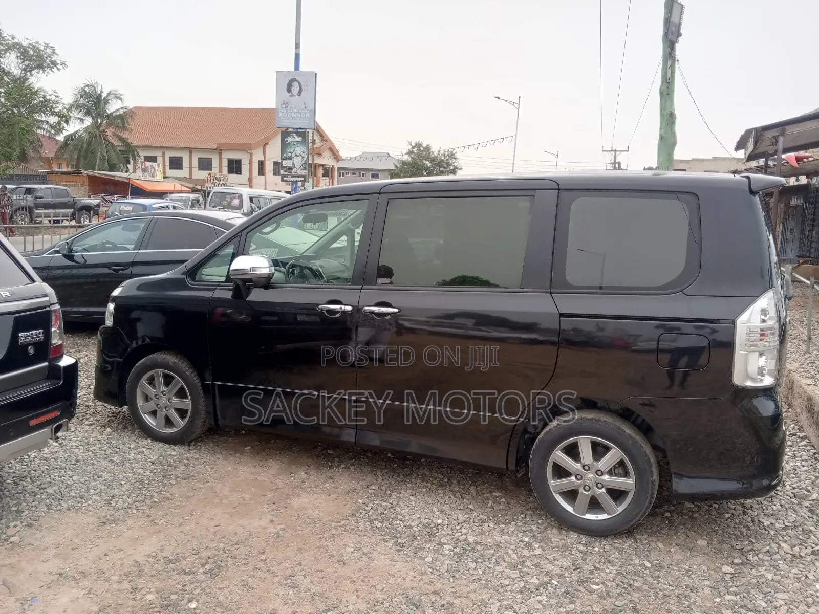 Toyota HiAce 2010 Black