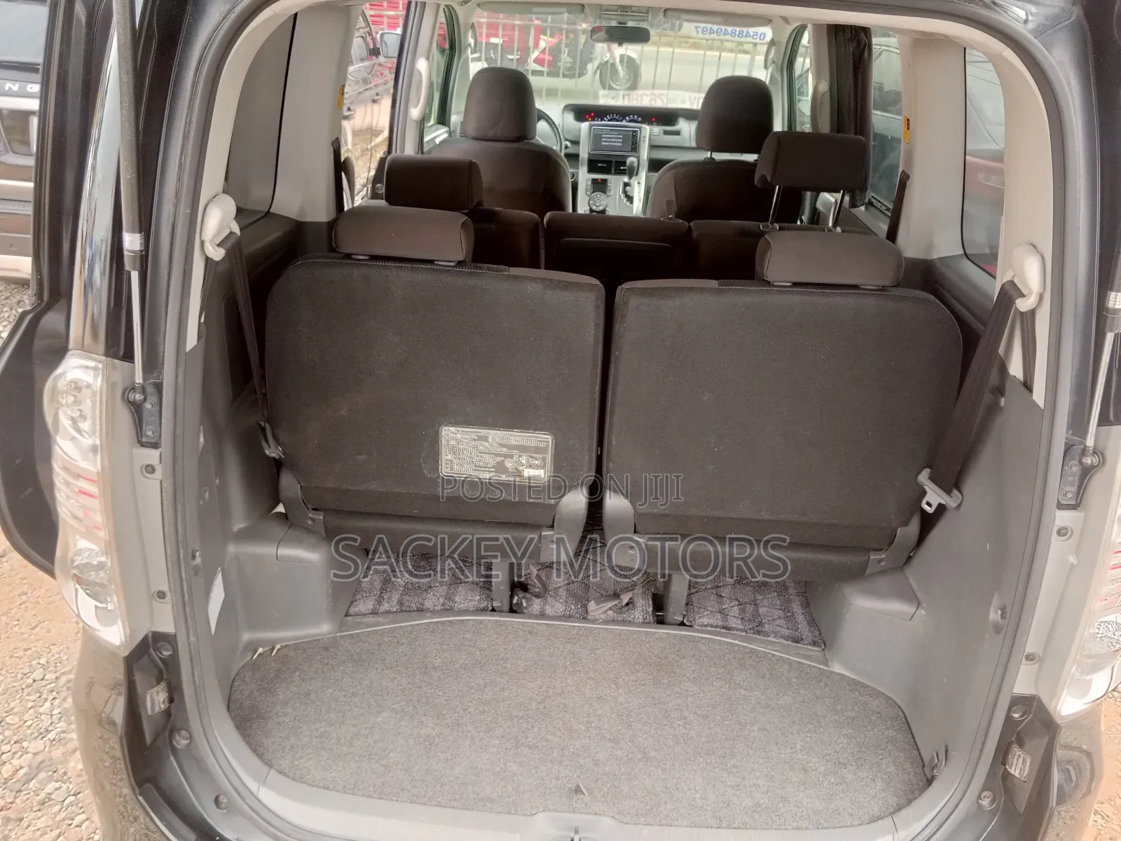 Toyota HiAce 2010 Black