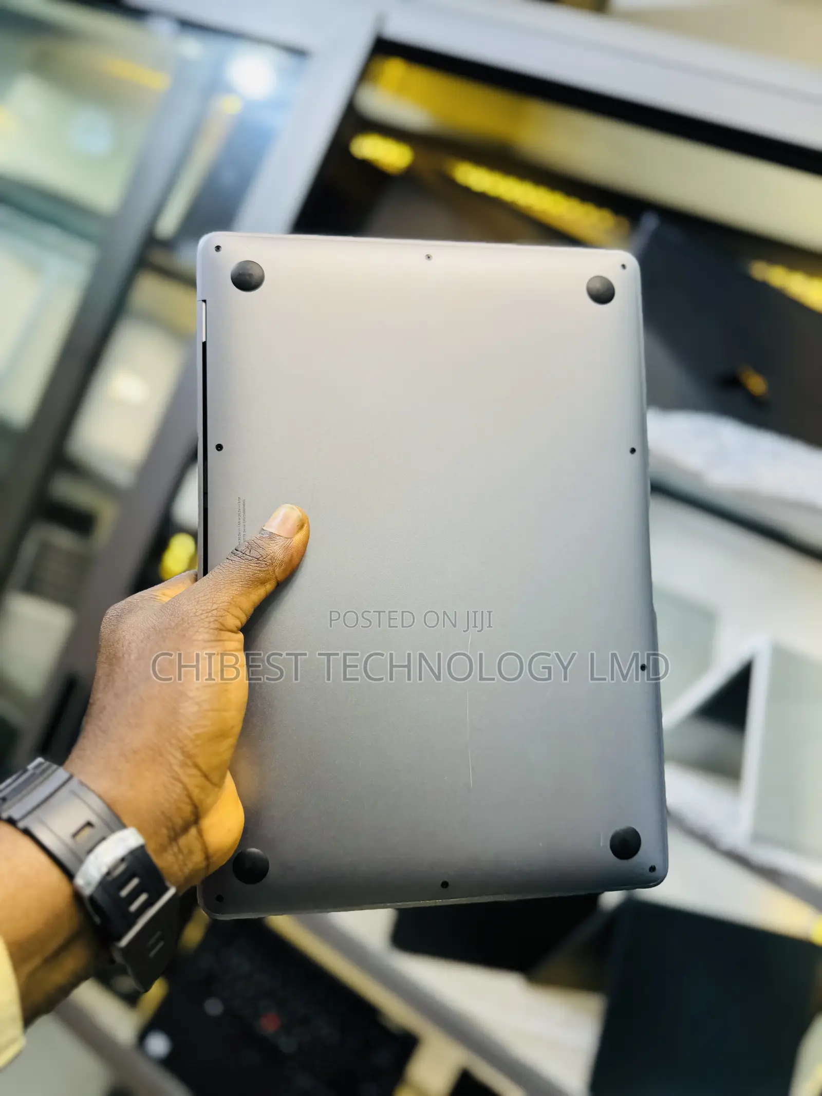 Laptop Apple MacBook Air 2020 8GB Intel Core i5 SSD 512GB