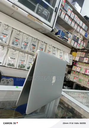 Laptop Apple MacBook Air 2012 4GB Intel Core I5 SSD 128GB