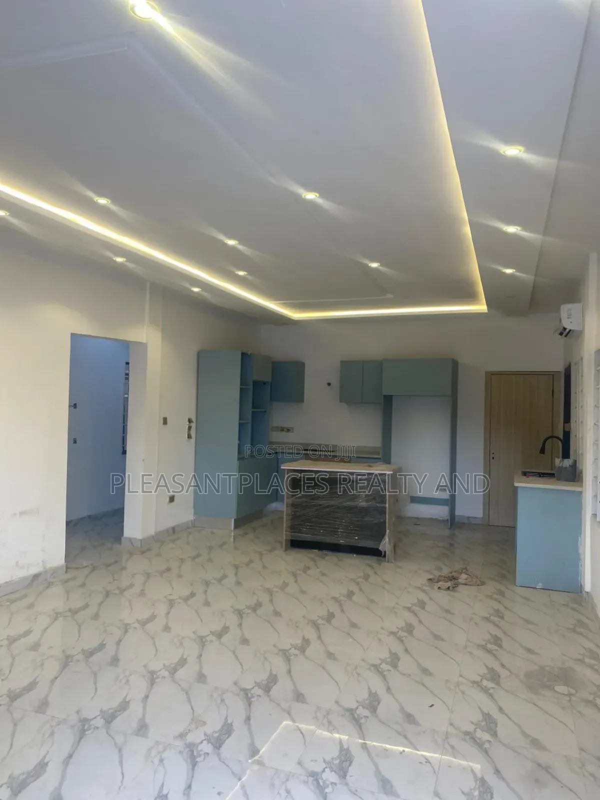 4bdrm House in Pleasantplaces, East Legon for sale