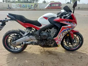 Honda CBR 2023 Red