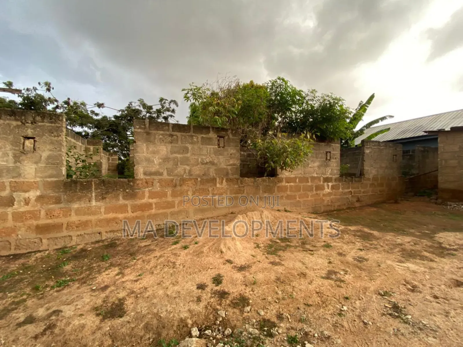 Half Plot of Land for Sale at Lomnava Near the Station