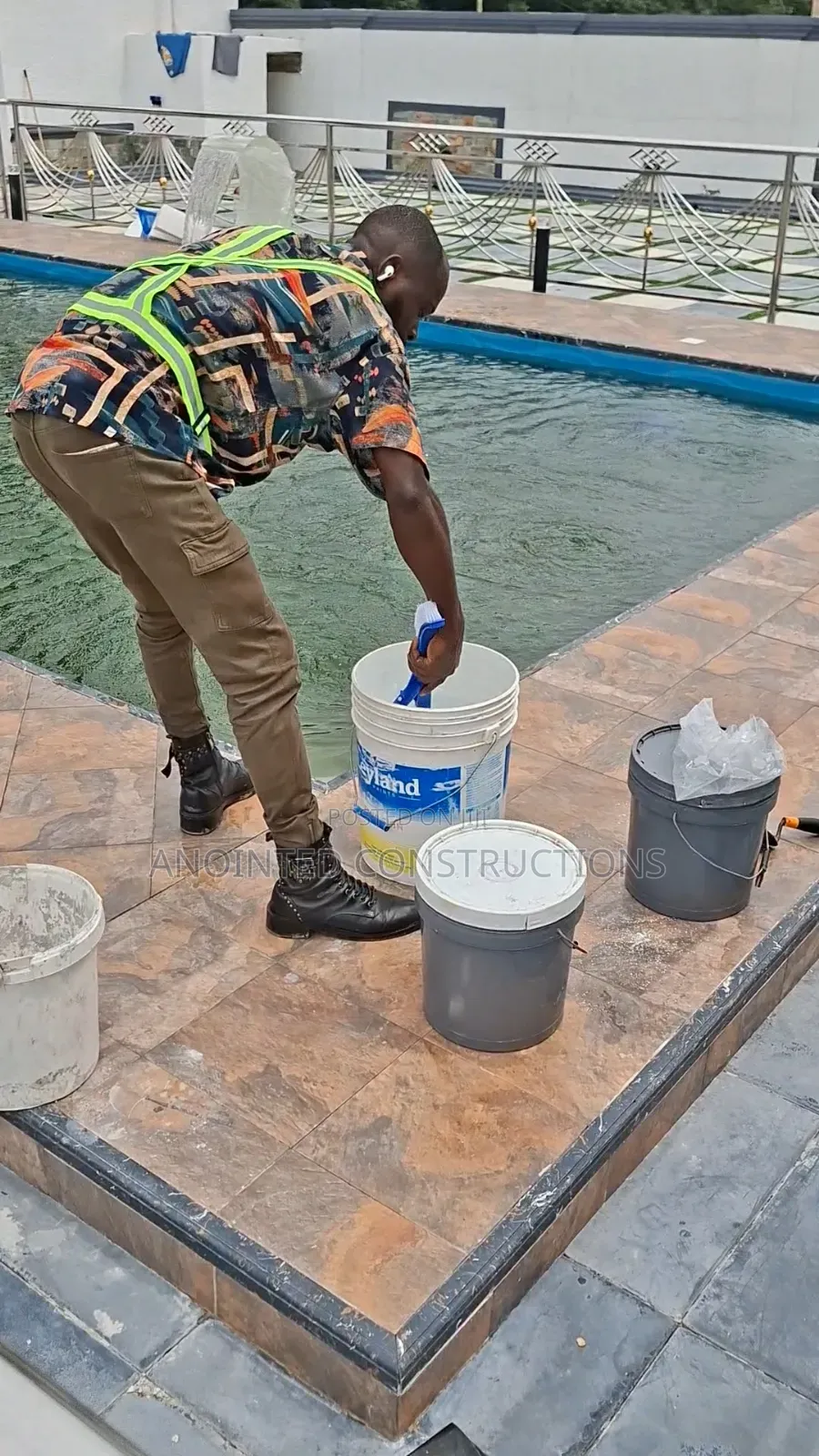 Pool Chemicals Expert, Cleaning/Vacuuming