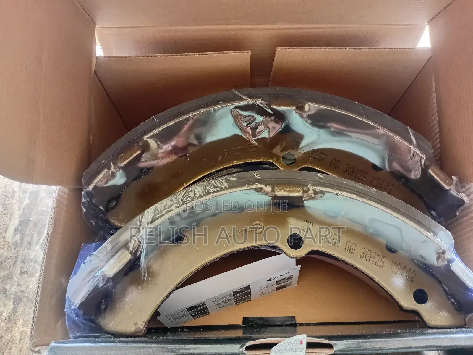 Original Brake Shoes for Toyota Costa Bus,Hilux,Prado, Civilian