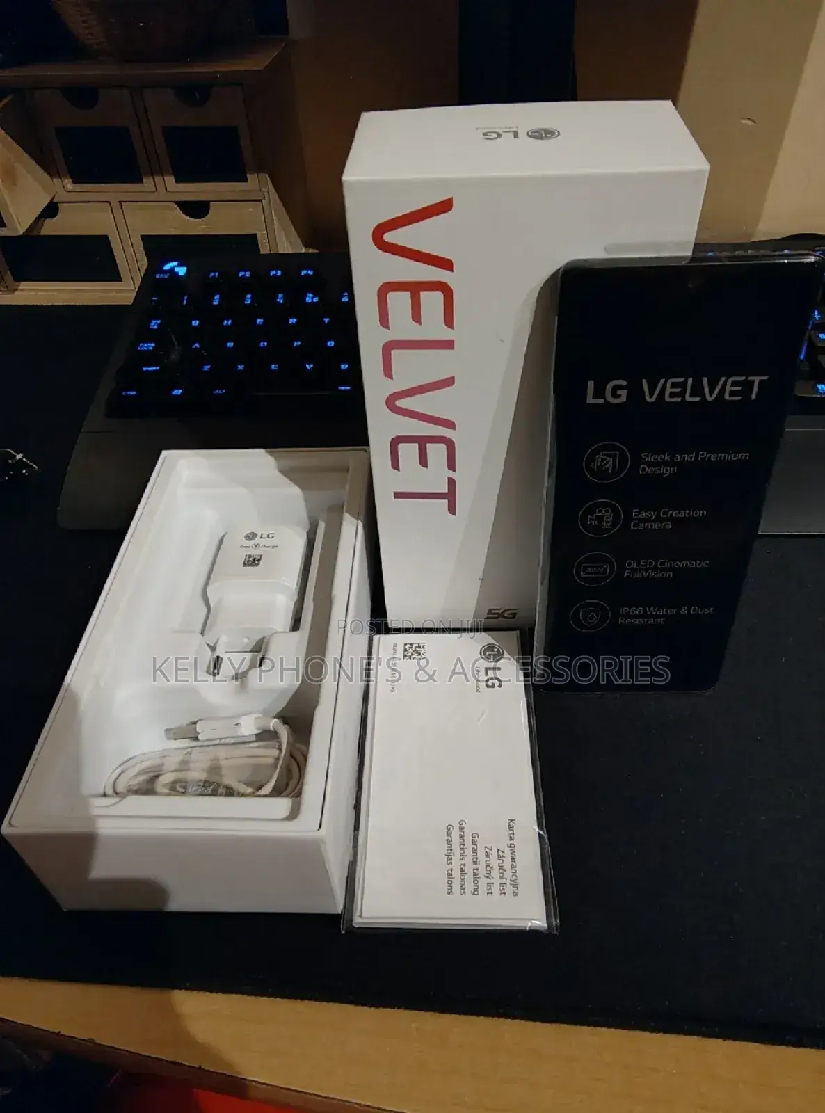New LG Velvet 128 GB Black