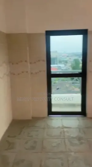 3bdrm Apartment in Abelemkpe for sale