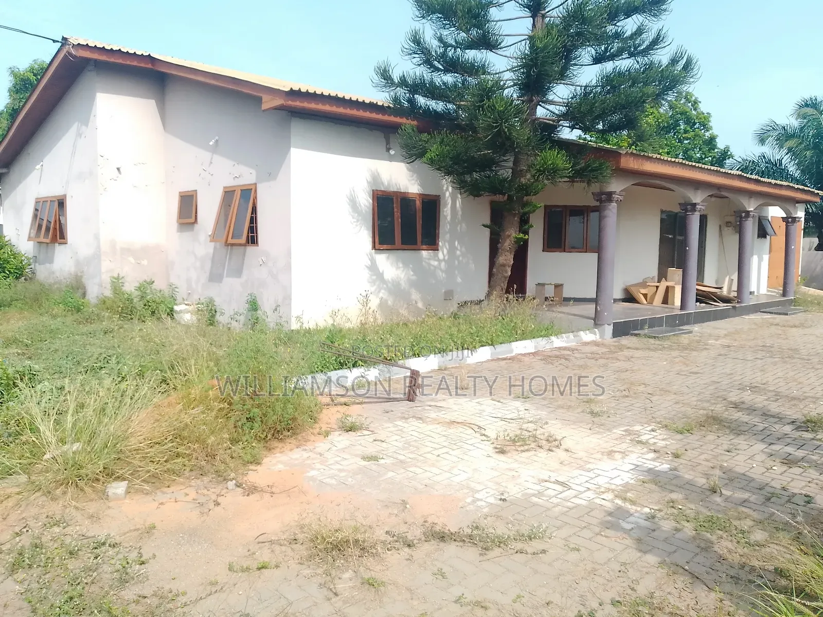 4bdrm House in Community 18 Area, Spintex for rent