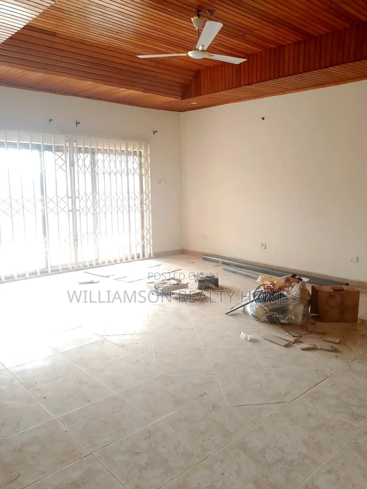 4bdrm House in Community 18 Area, Spintex for rent