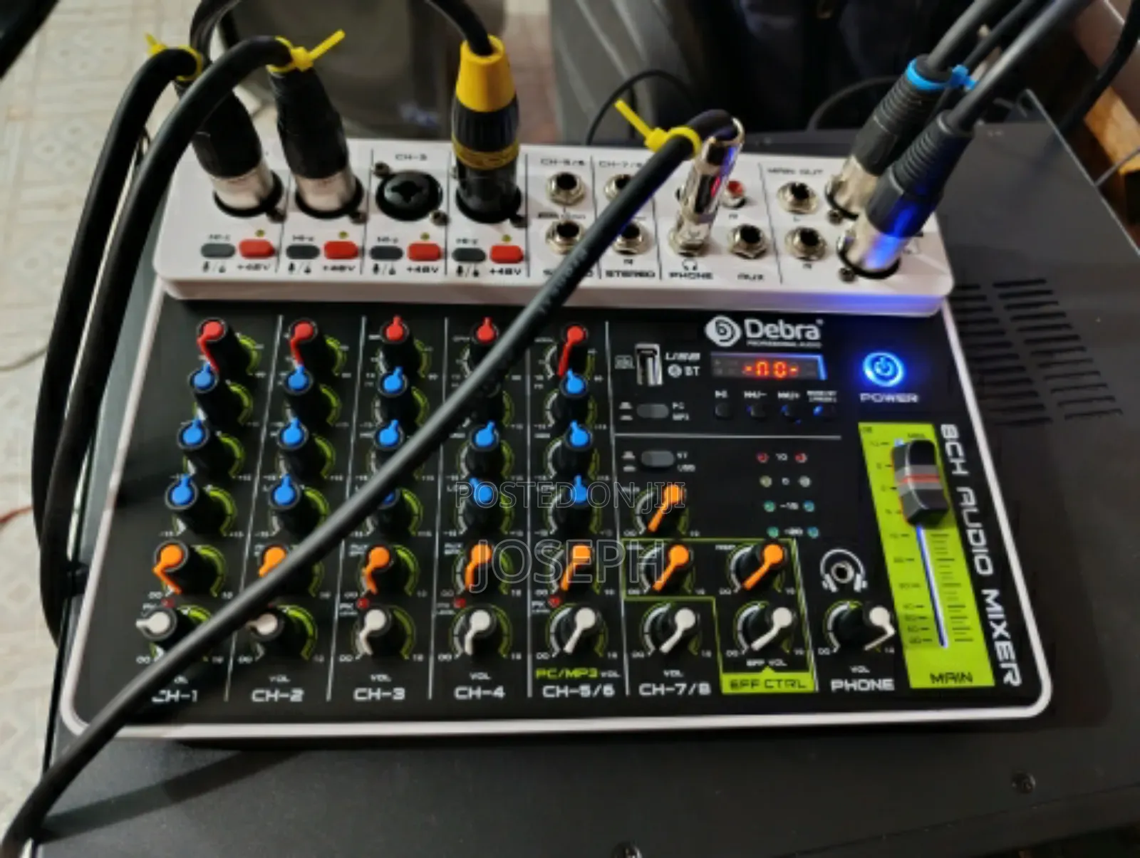 8 Channels Audio Mixer Interface