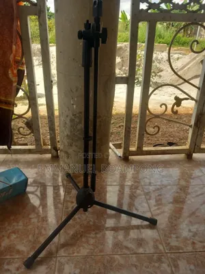 Adjustable Microphone Stand