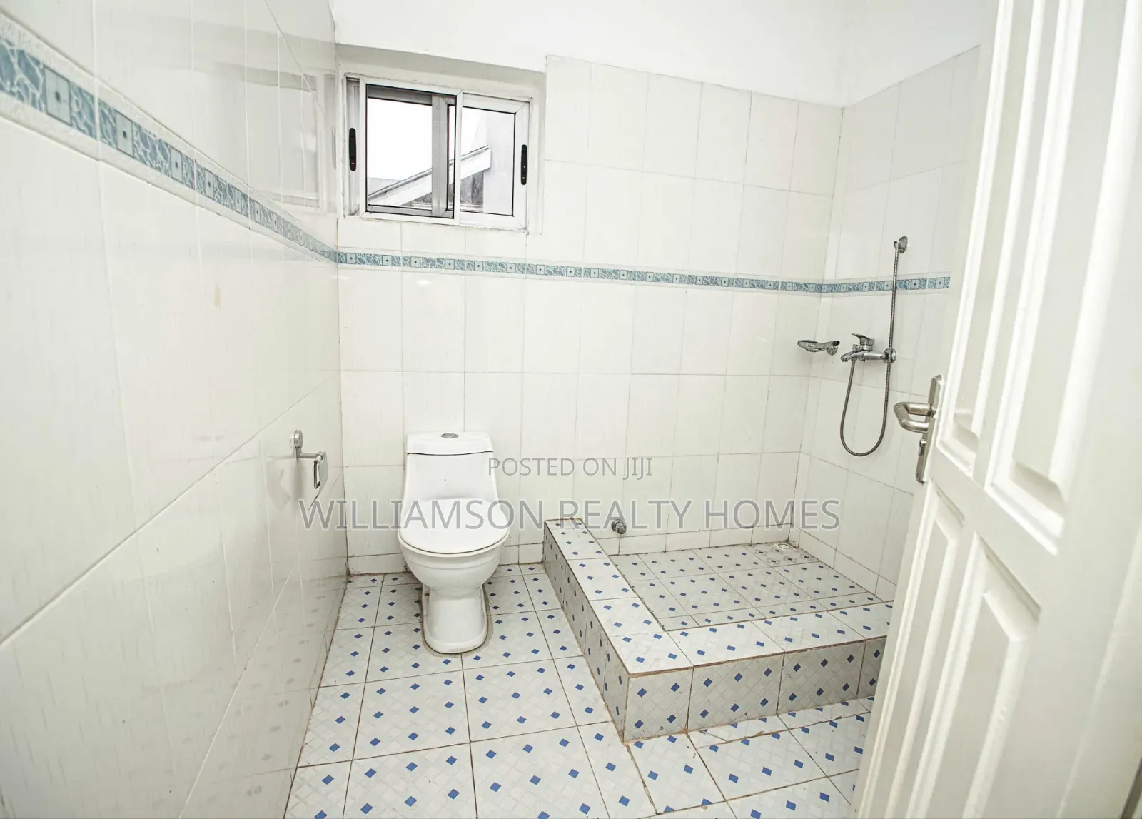 4bdrm House in Hfc Estate Area, Spintex for sale