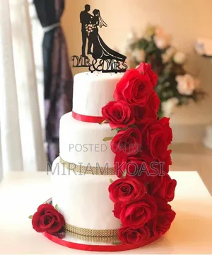 Exclusive 3 Tiers Wedding Cake