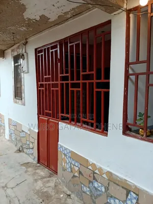 1bdrm Room & Parlour in Chief House, Commandos for rent