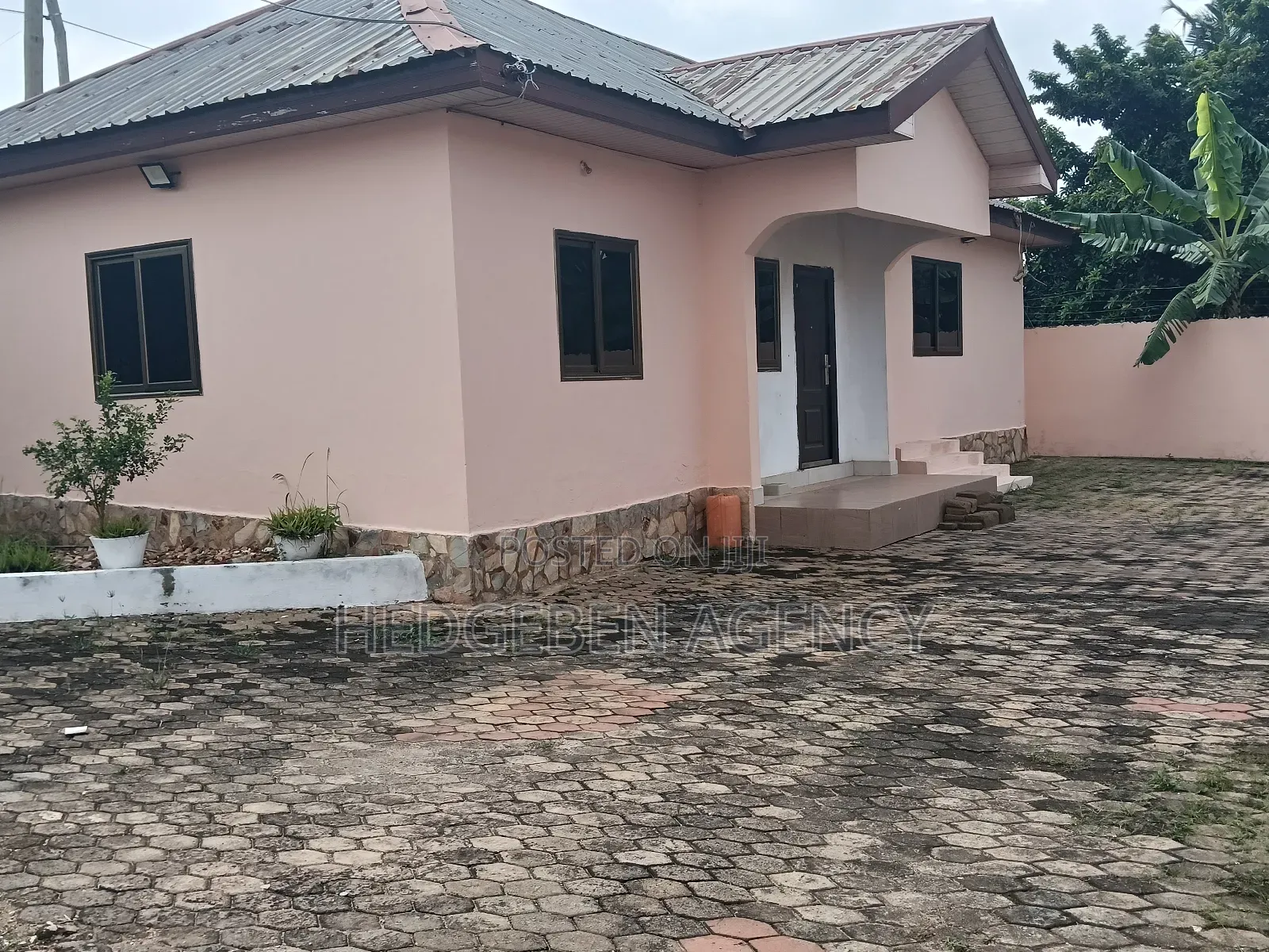 2bdrm House in Oyarifa for rent
