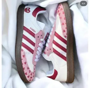 Unisex Adidas Sneakers