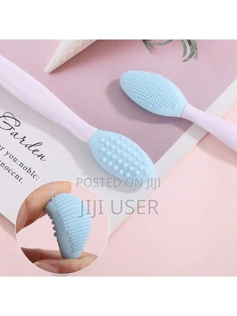 Lip Scrubber