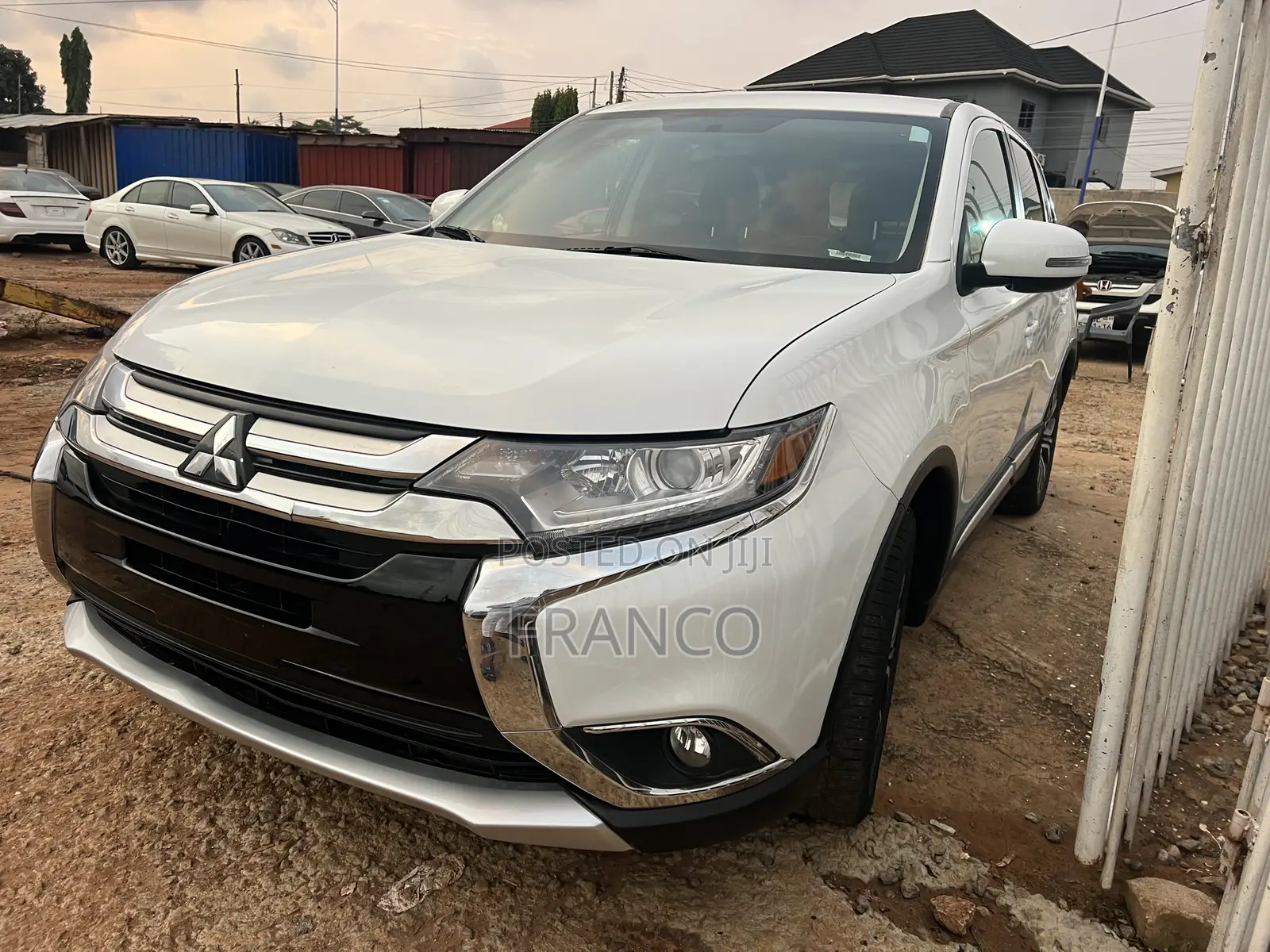 Mitsubishi Outlander SE FWD 2018 White