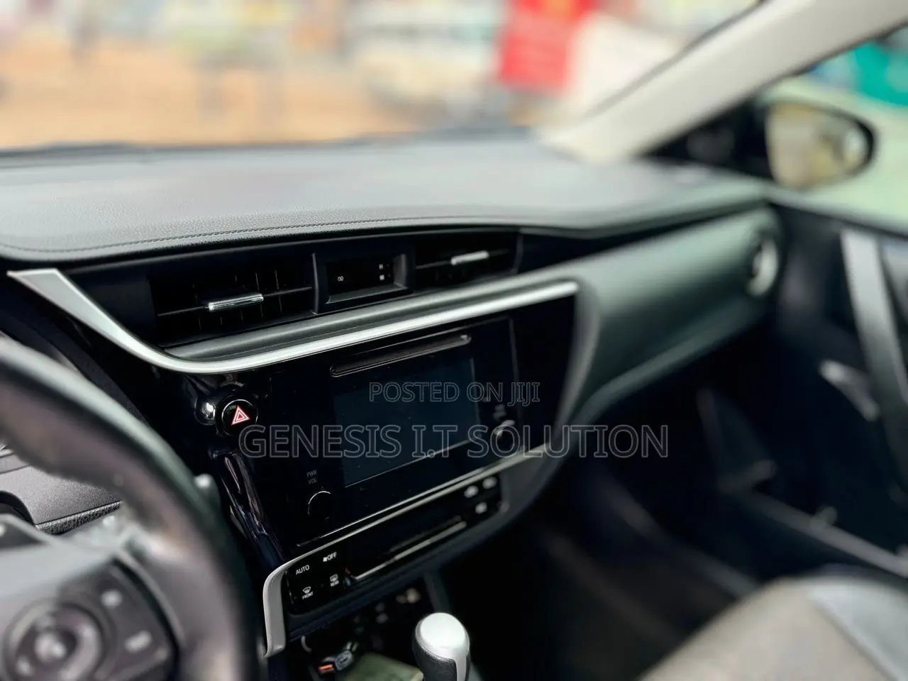 Toyota Corolla SE (1.8L 4cyl 6M) 2019 Black