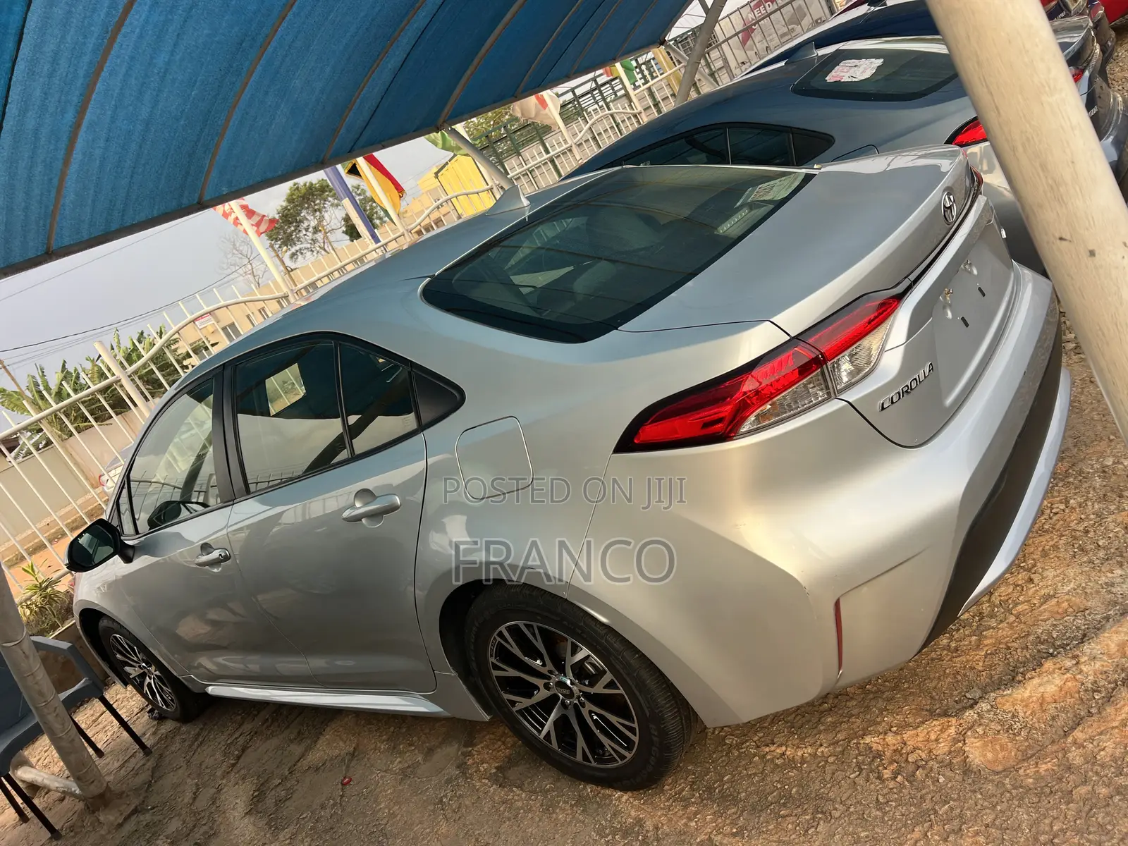 Toyota Corolla LE 2021 Silver