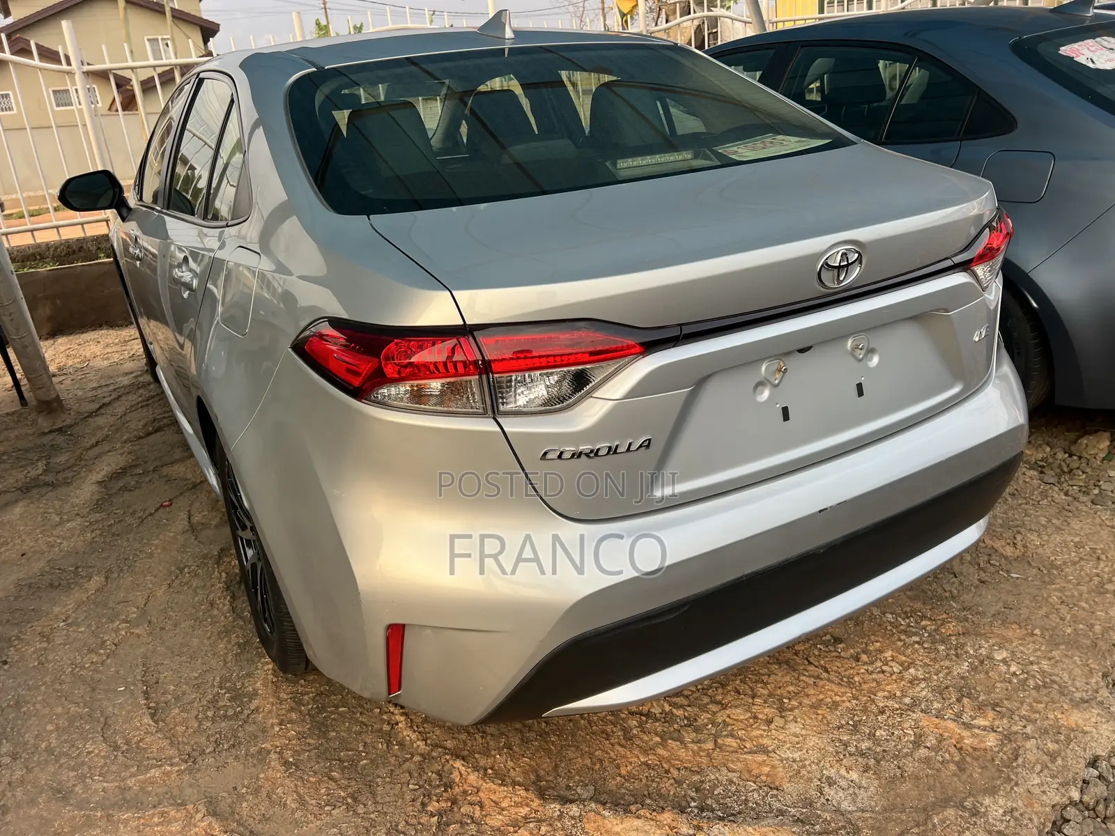 Toyota Corolla LE 2021 Silver