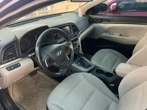 Hyundai Elantra ECO Sedan FWD (1.4L 4cyl 7A) 2017 Blue