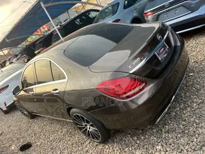 Mercedes-Benz C300 Luxury 4matic Sedan AWD (2.0L 4cyl 7A) 2017 Brown