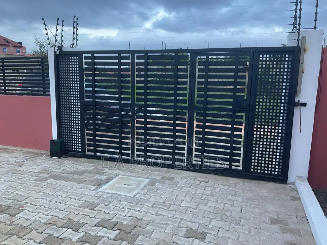 4bdrm House in E A Properties, Pentecost for sale