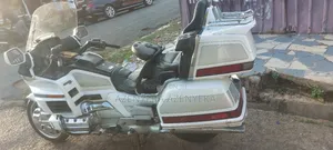 Honda Gold Wing 2010 White
