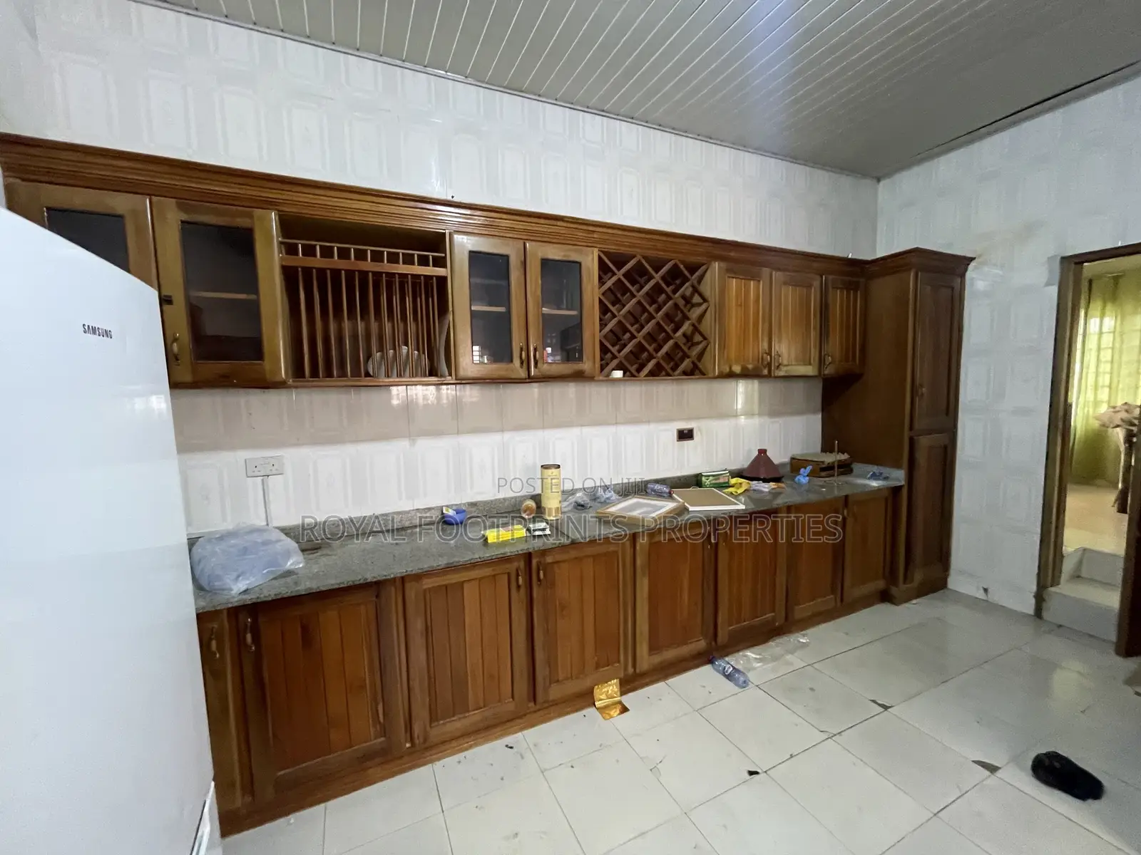 3bdrm House in Luxelooks Properties, Oyarifa for rent