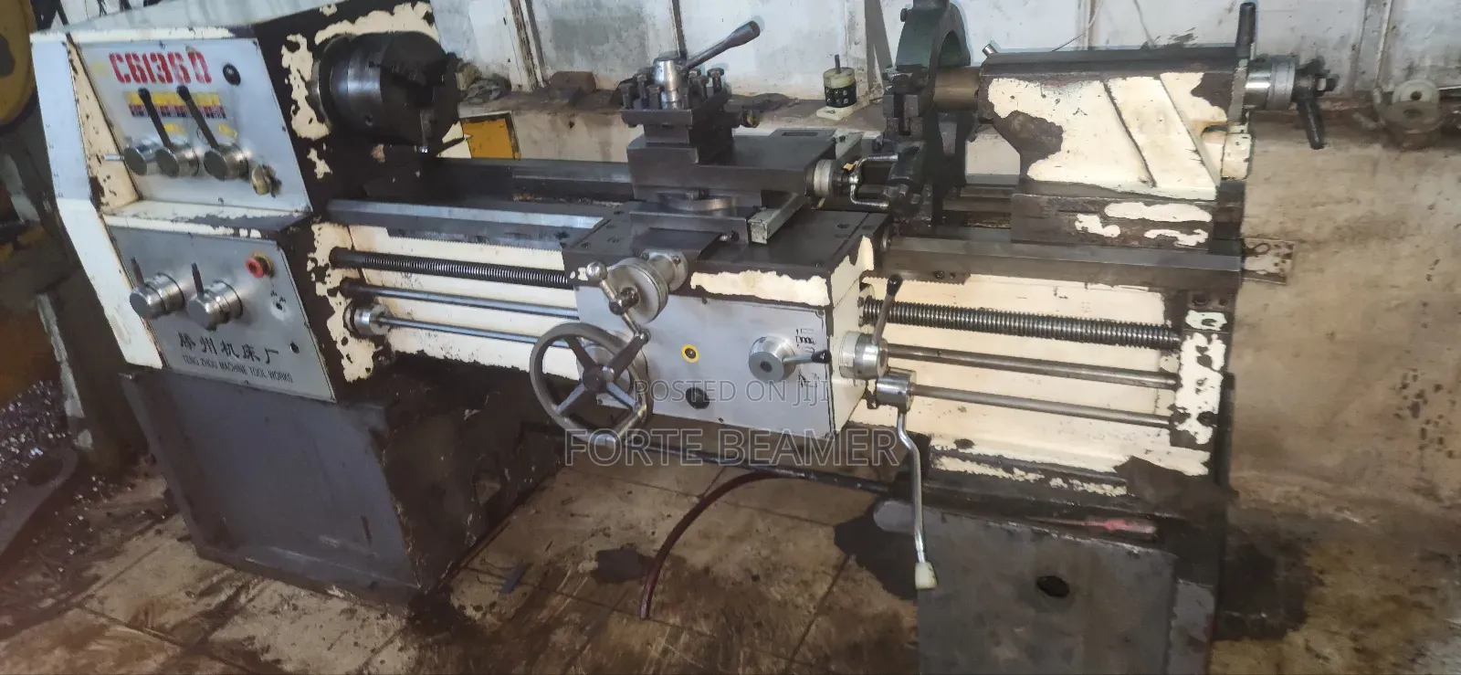 Industrial Lathe Machine