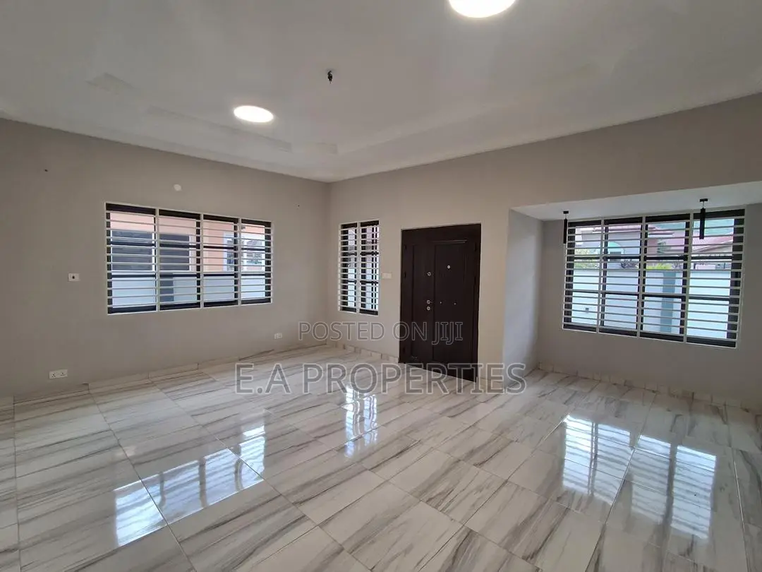 3bdrm House in E A Properties, Ghana Flag for sale