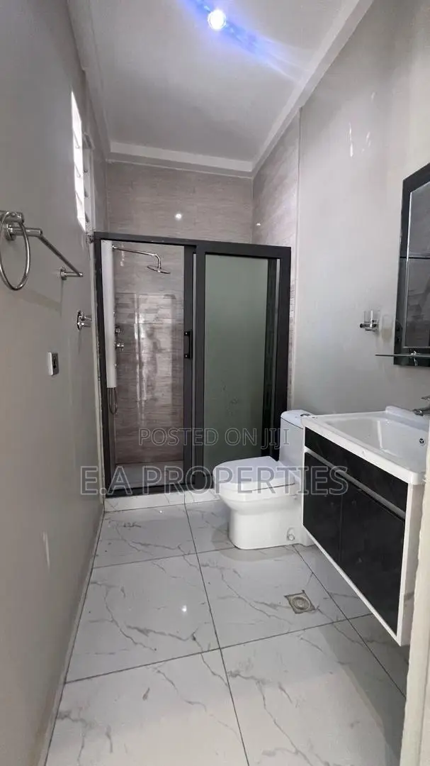 3bdrm House in E A Properties, Ghana Flag for sale