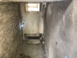 5bdrm Duplex in Mark Estate At, Kumasi Metropolitan for sale