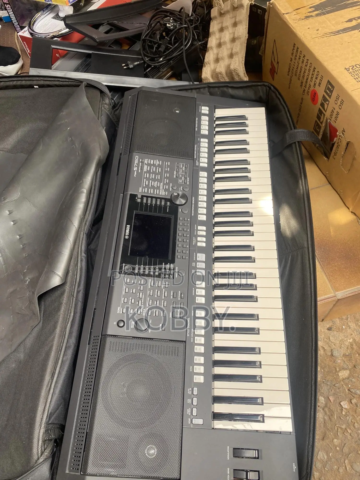 Yamaha Psr S750