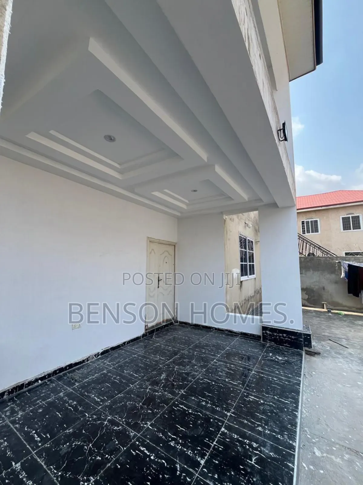 4bdrm Apartment in Ashomang Estate for rent