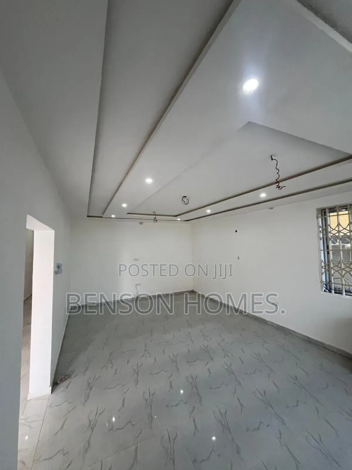 4bdrm Apartment in Ashomang Estate for rent
