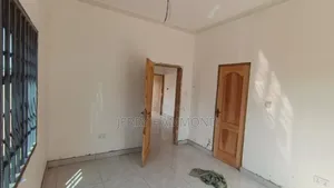 1bdrm Apartment in Tseaddo Round About for rent