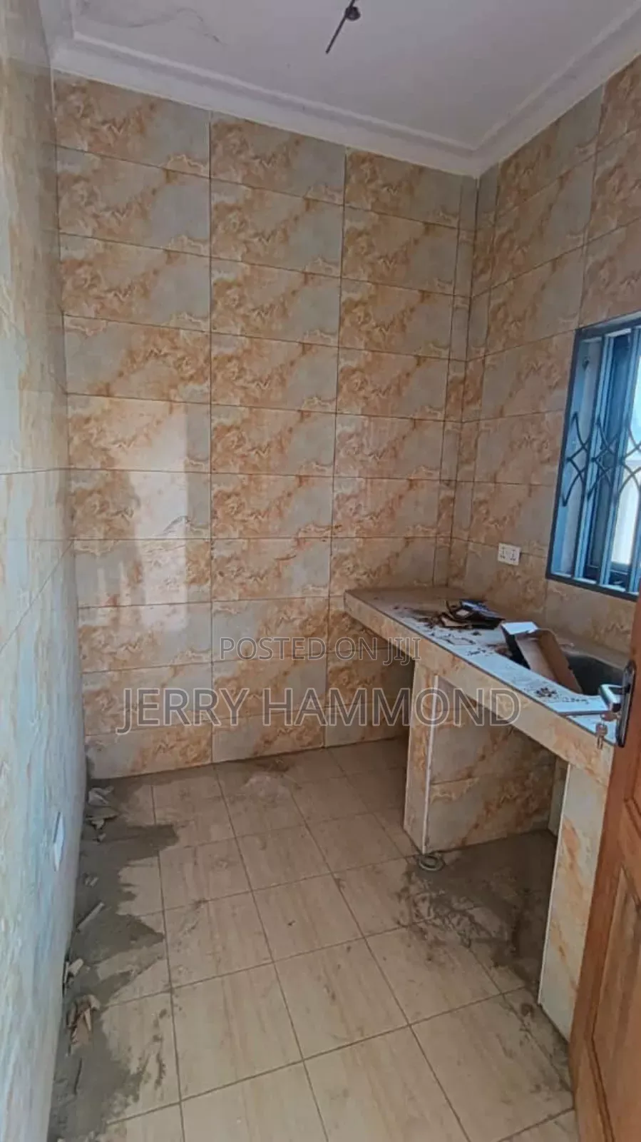 1bdrm Apartment in Tseaddo Round About for rent