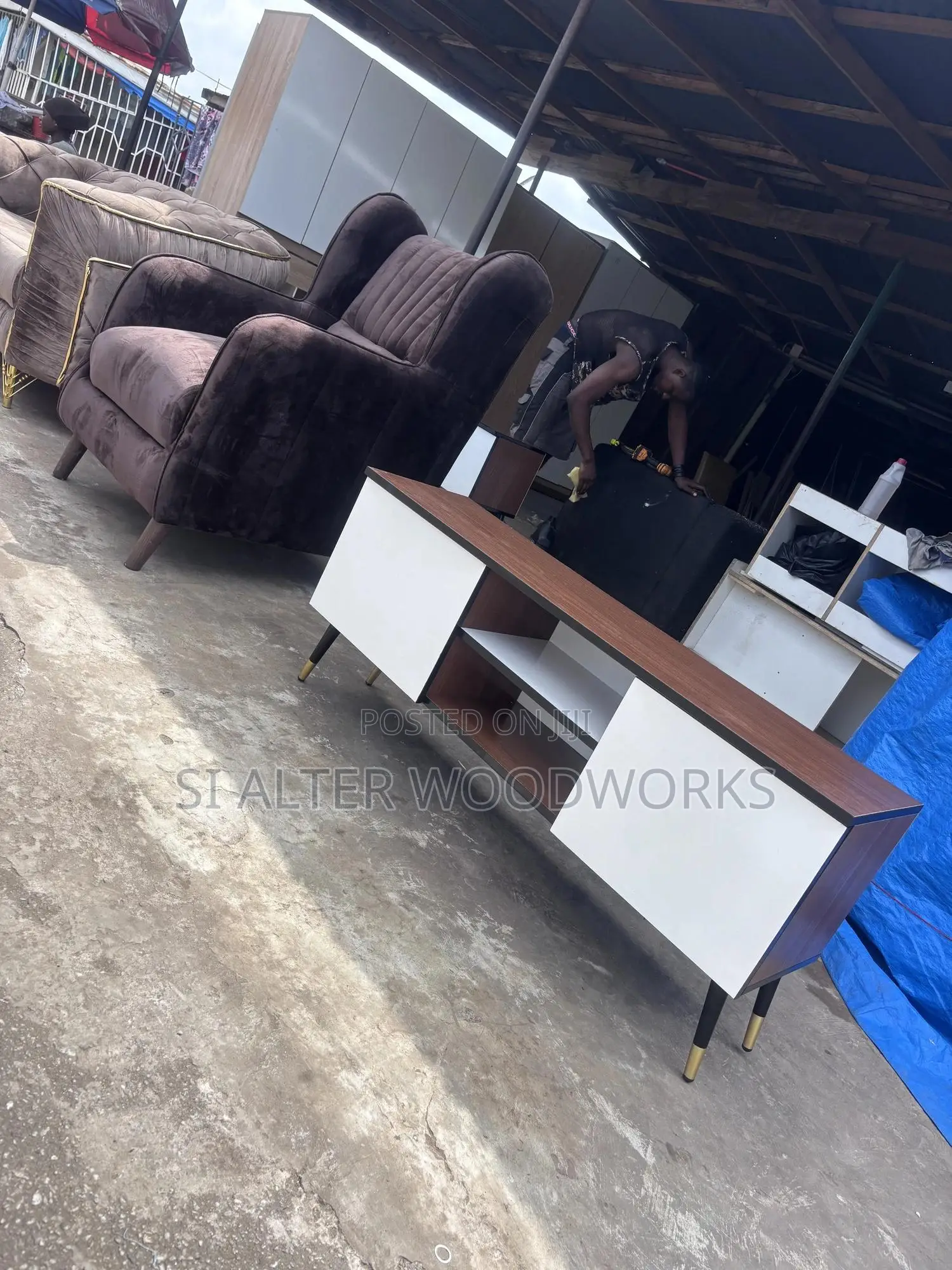 Foreign Single Couch